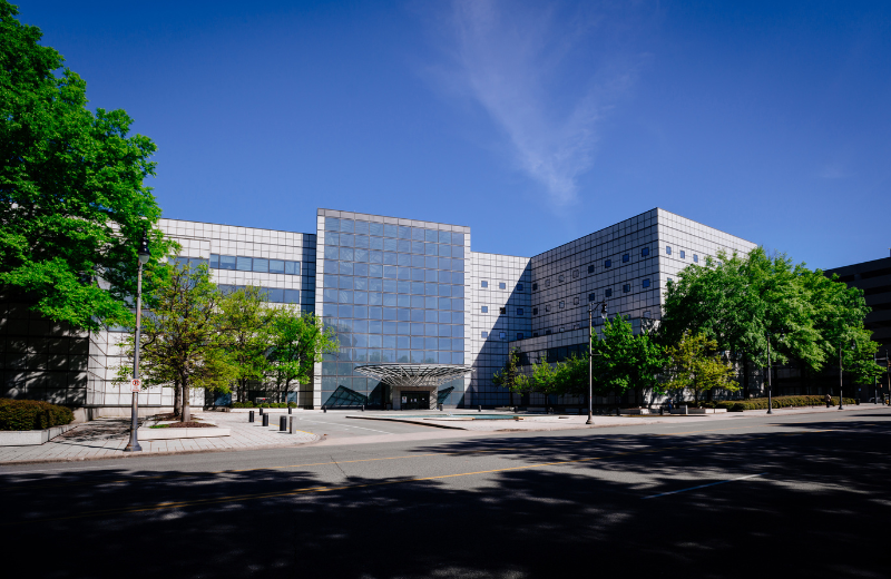 kirklin clinic exterior